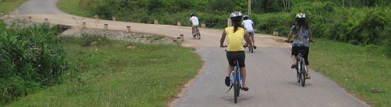 Cycling to Duong Lam Village