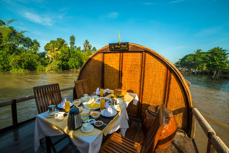 Romantic breakfast on Song Xanh sampan Romantic breakfast on Song Xanh sampan